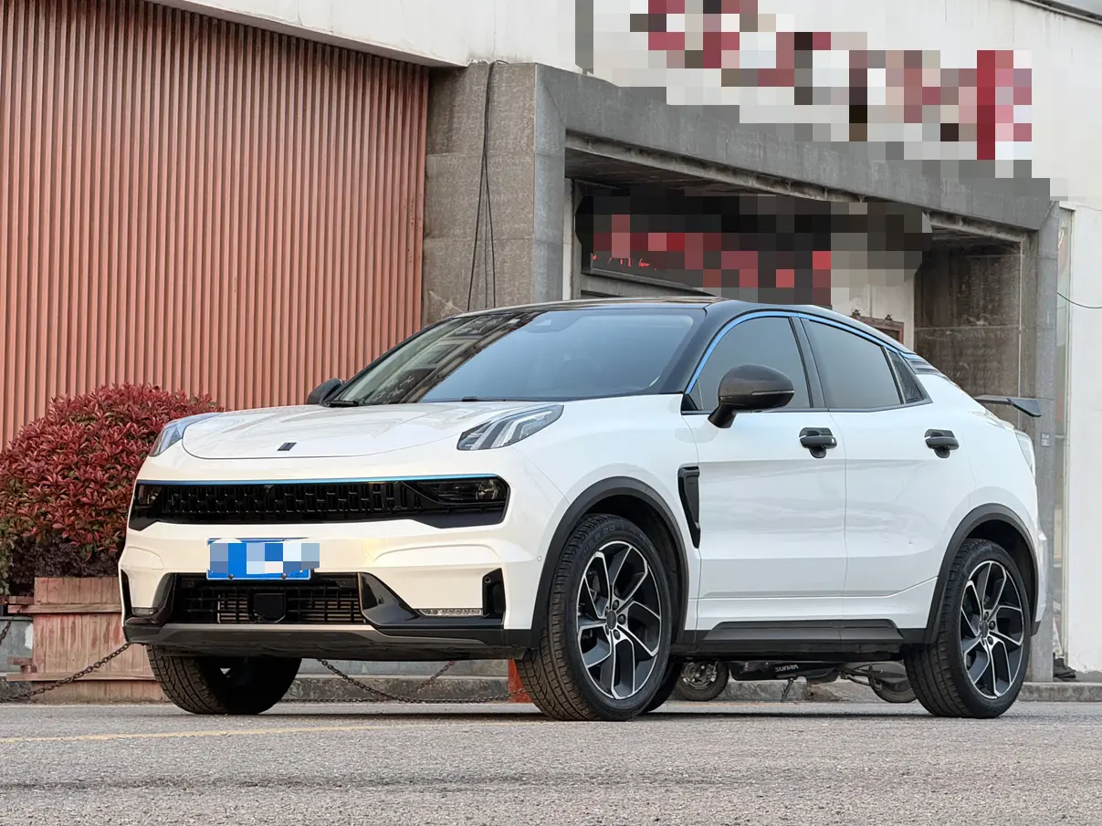 Lynk & Co 05