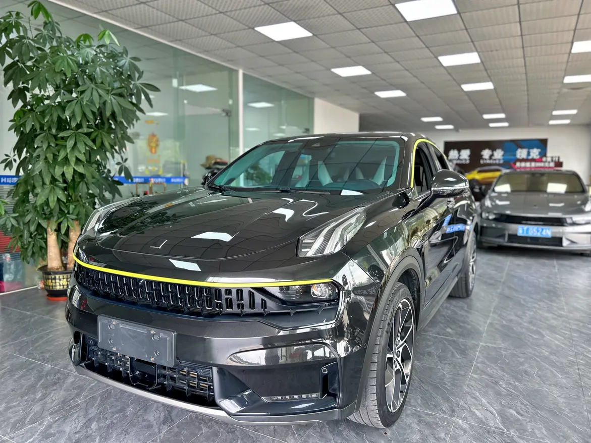 Lynk & Co 05
