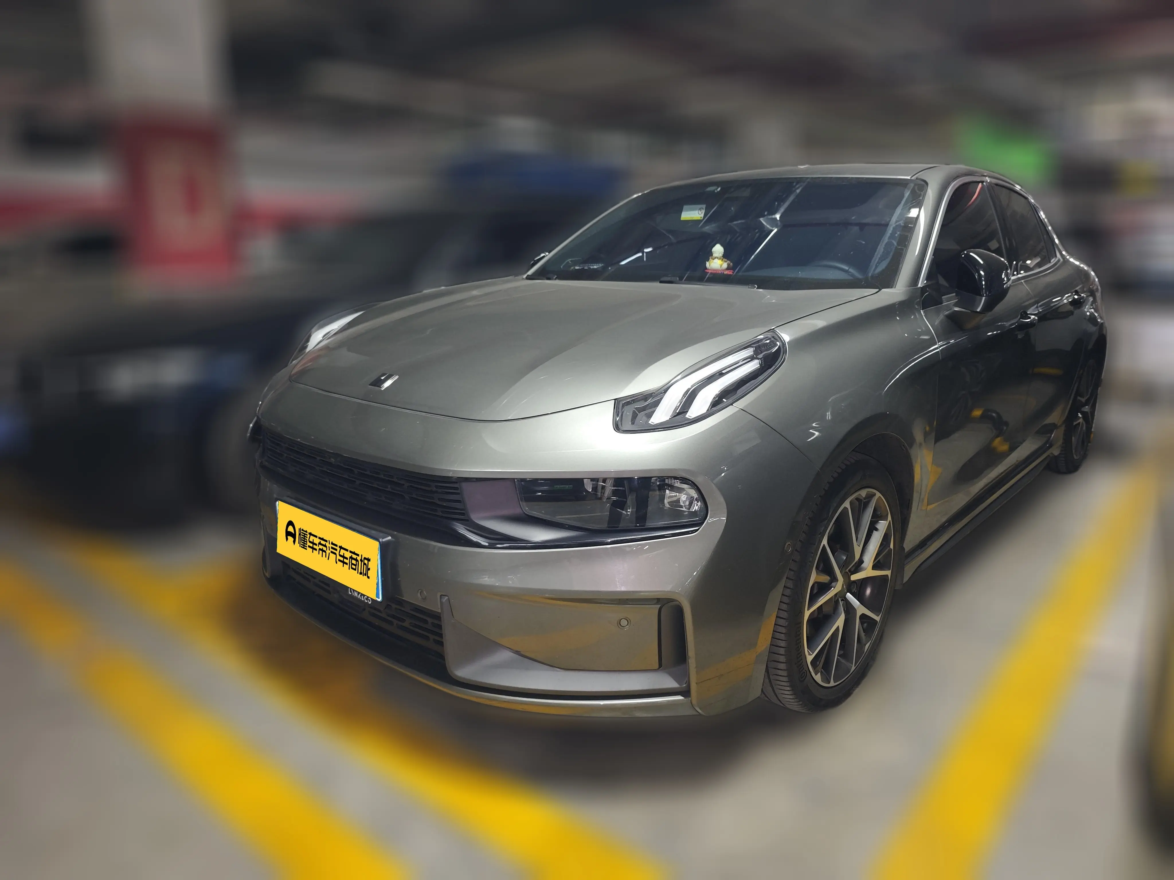 Lynk & Co 03