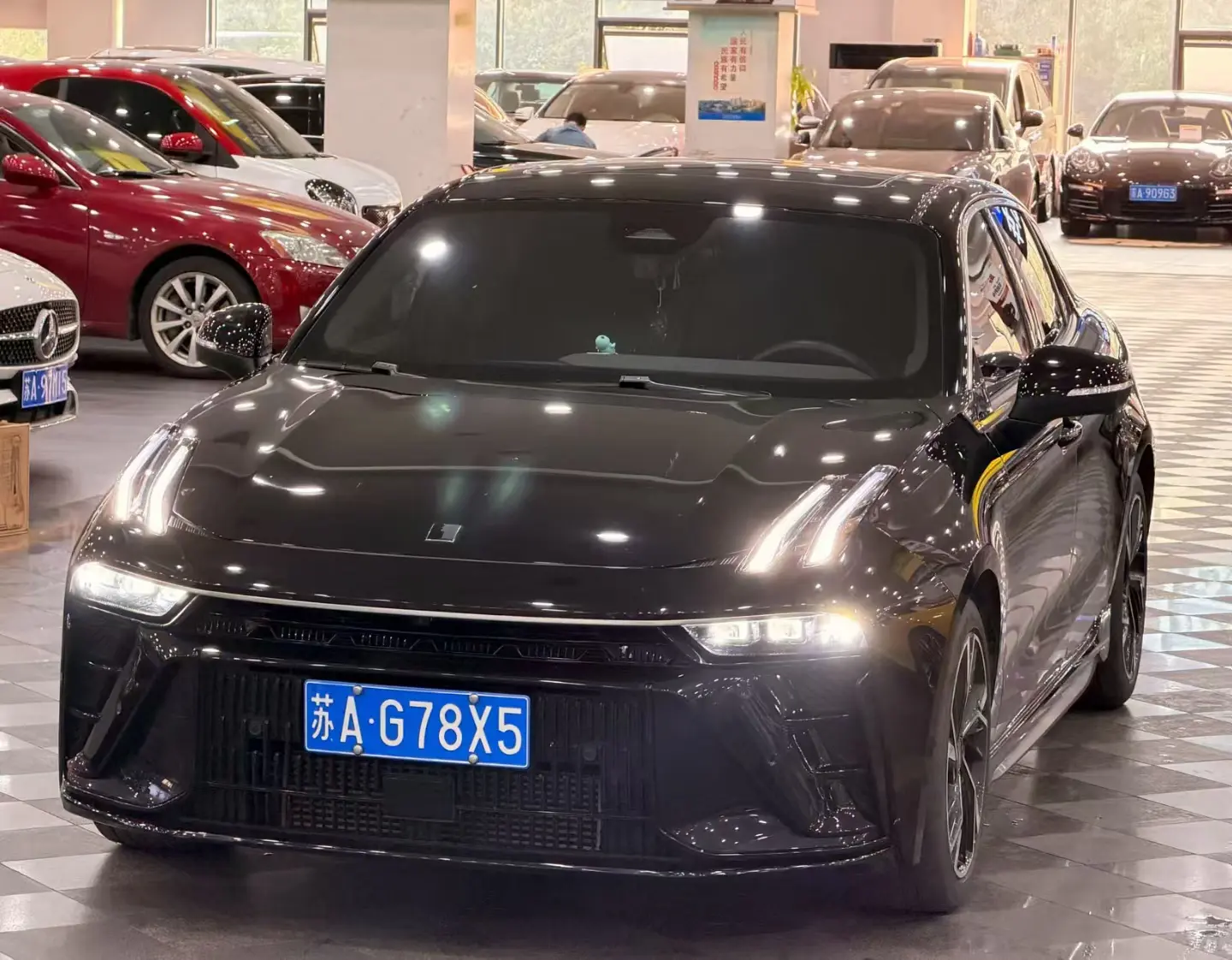 Lynk & Co 03