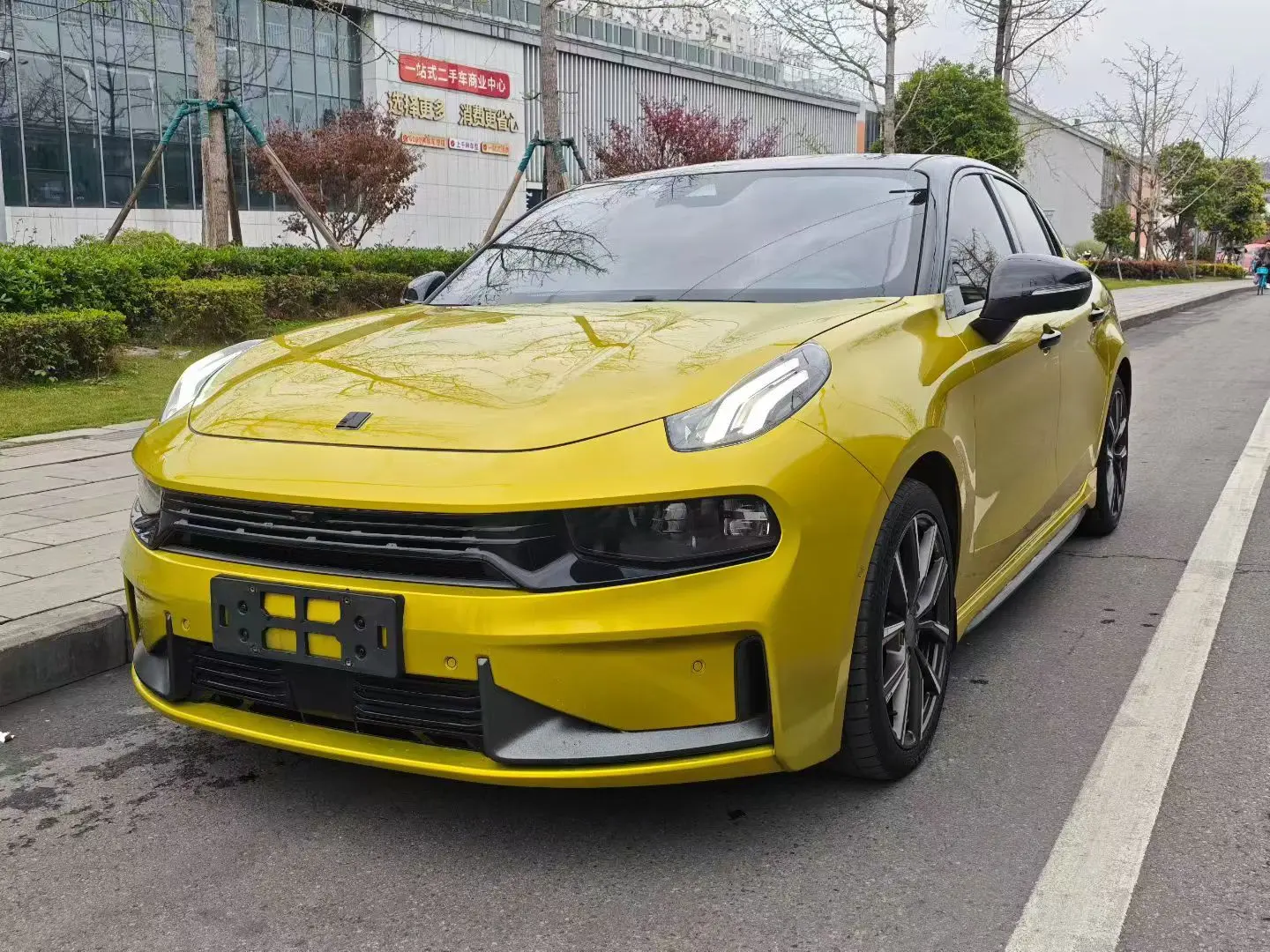 Lynk & Co 03