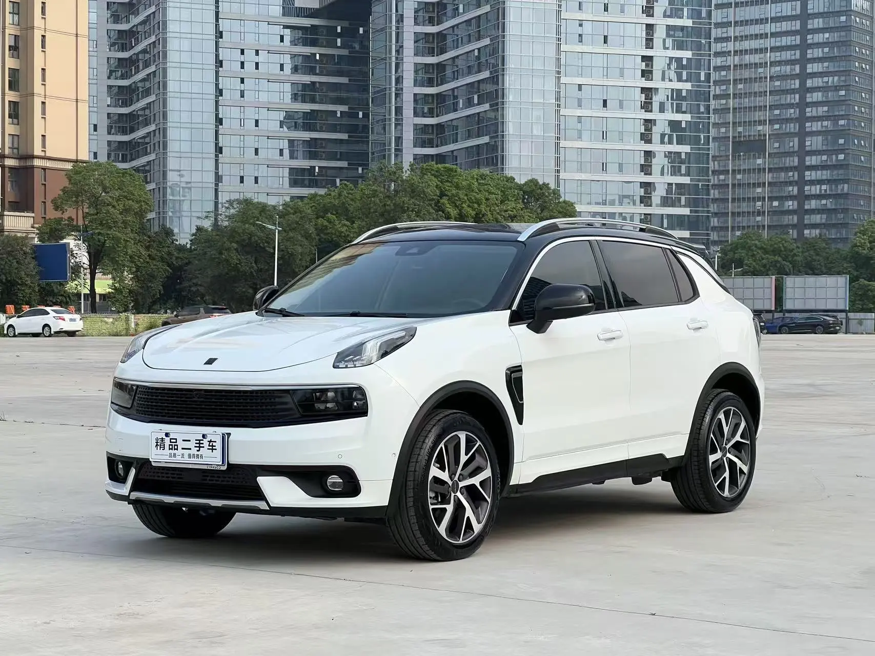 Lynk & Co 01