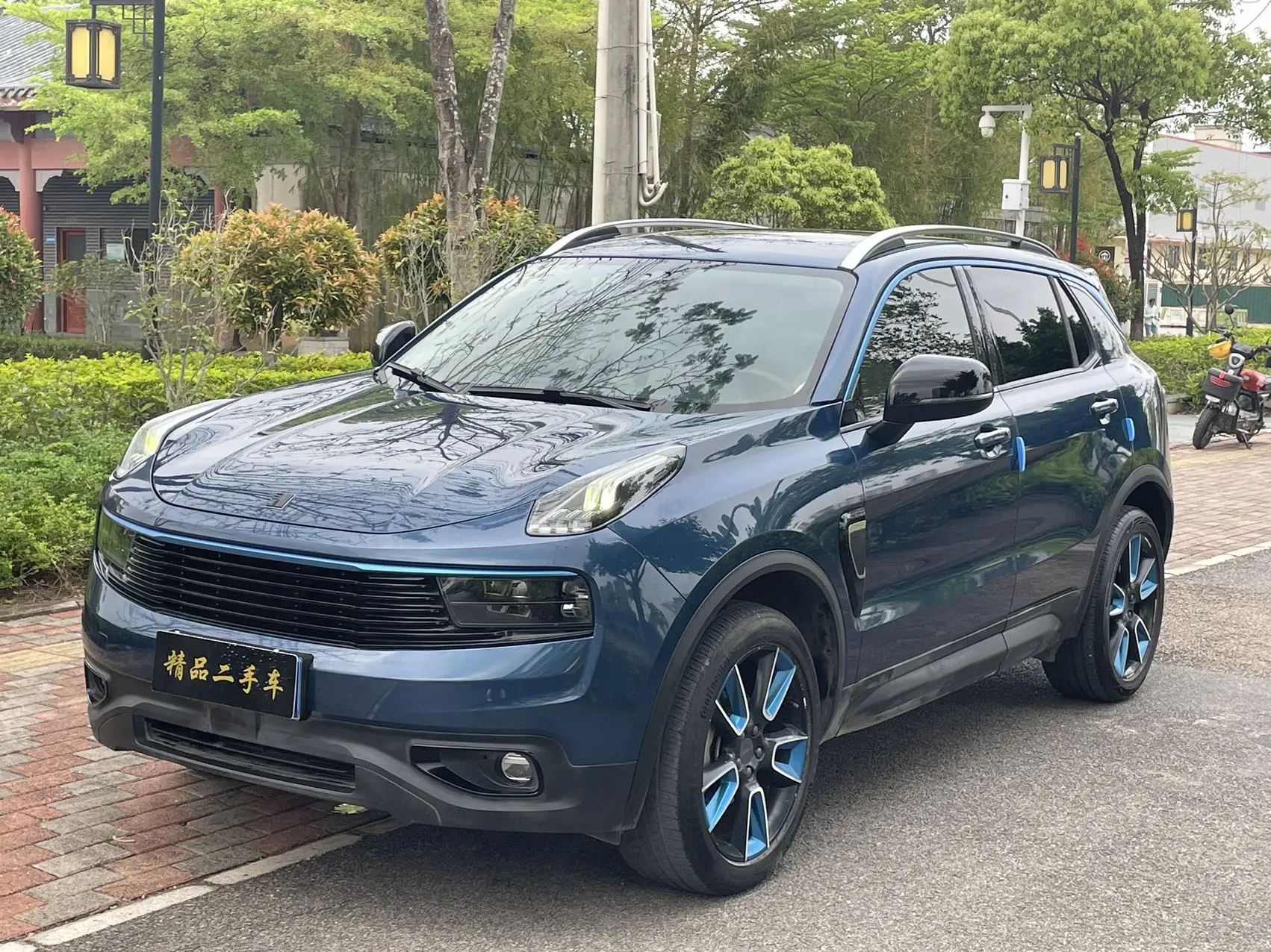 Lynk & Co 01