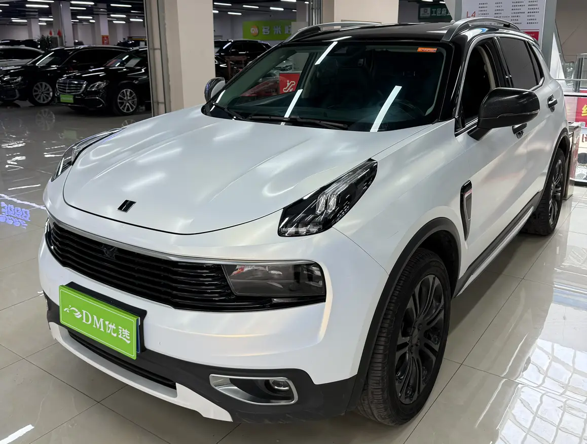 Lynk & Co 01