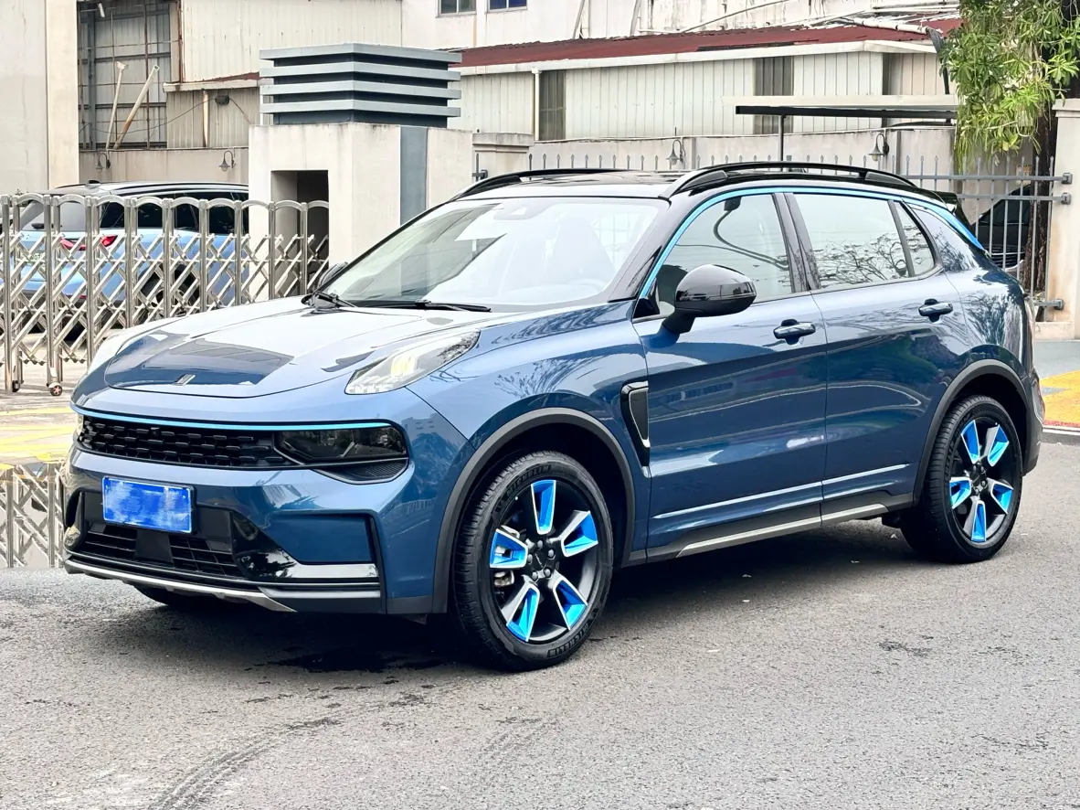 Lynk & Co 01