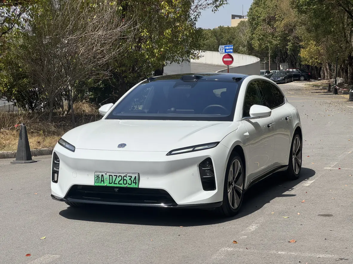 NIO ET5T