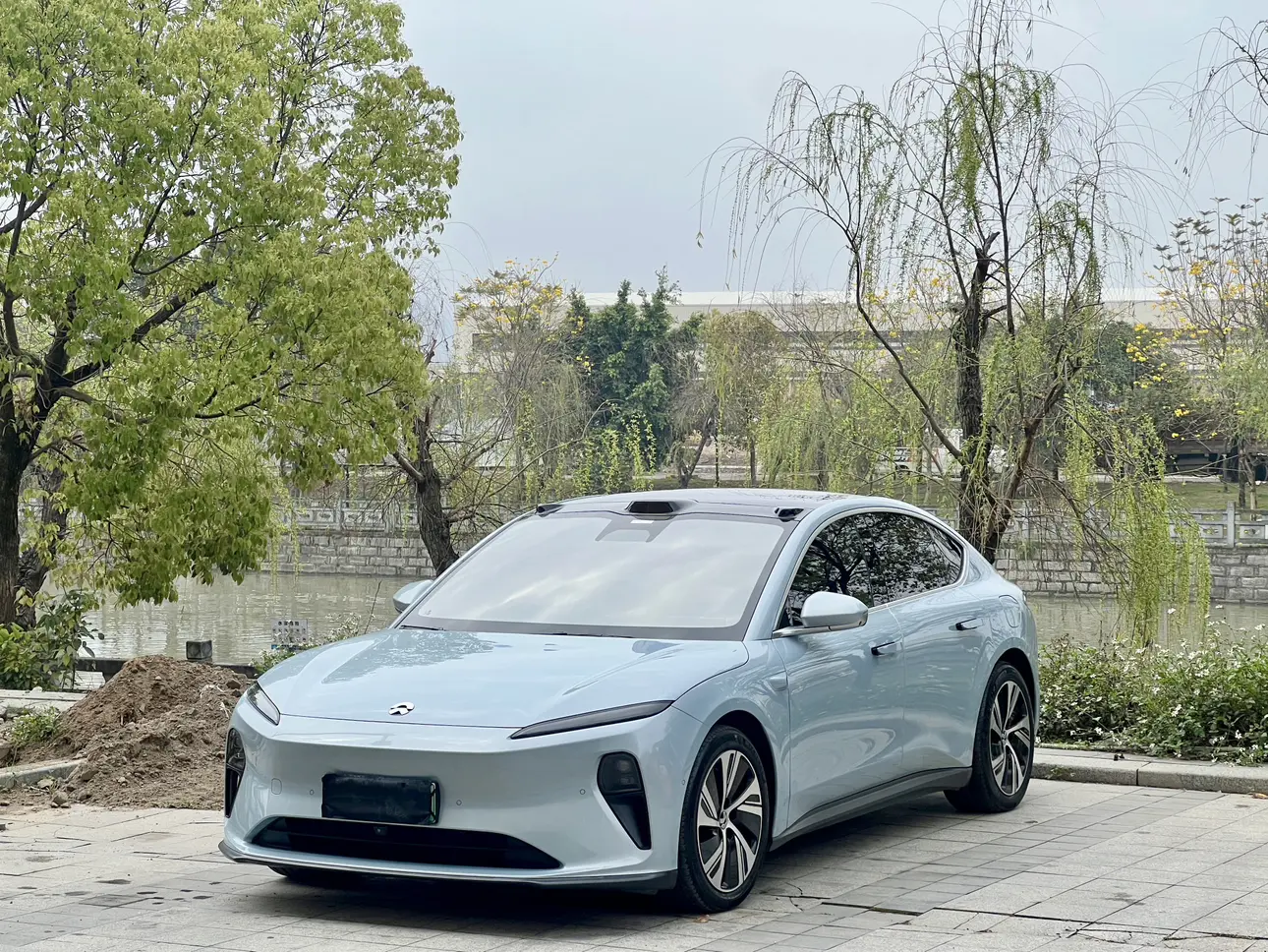 NIO ET5