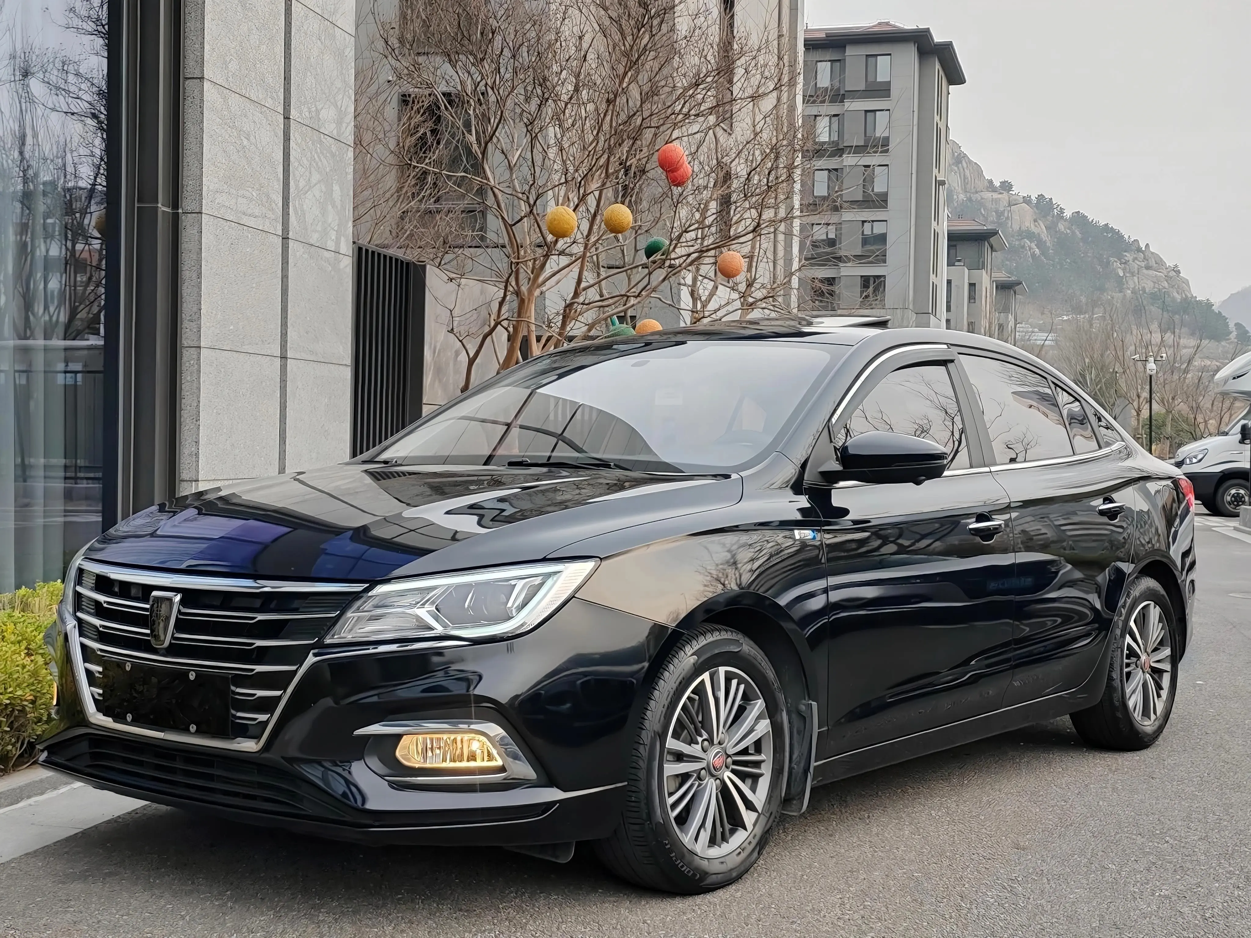 Roewe i5