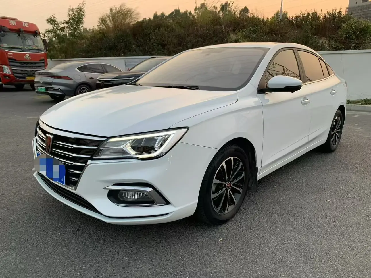 Roewe i5