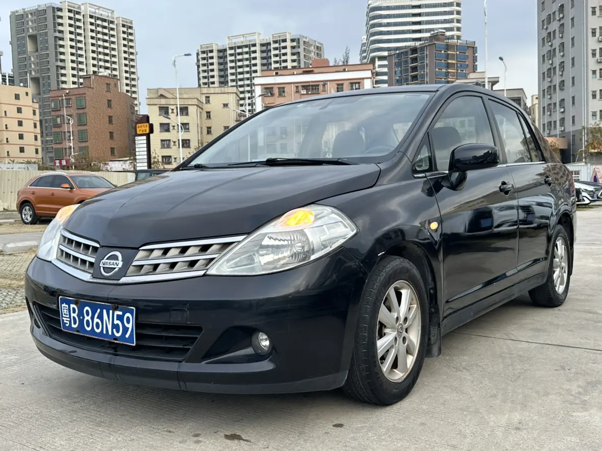 Nissan Tiida