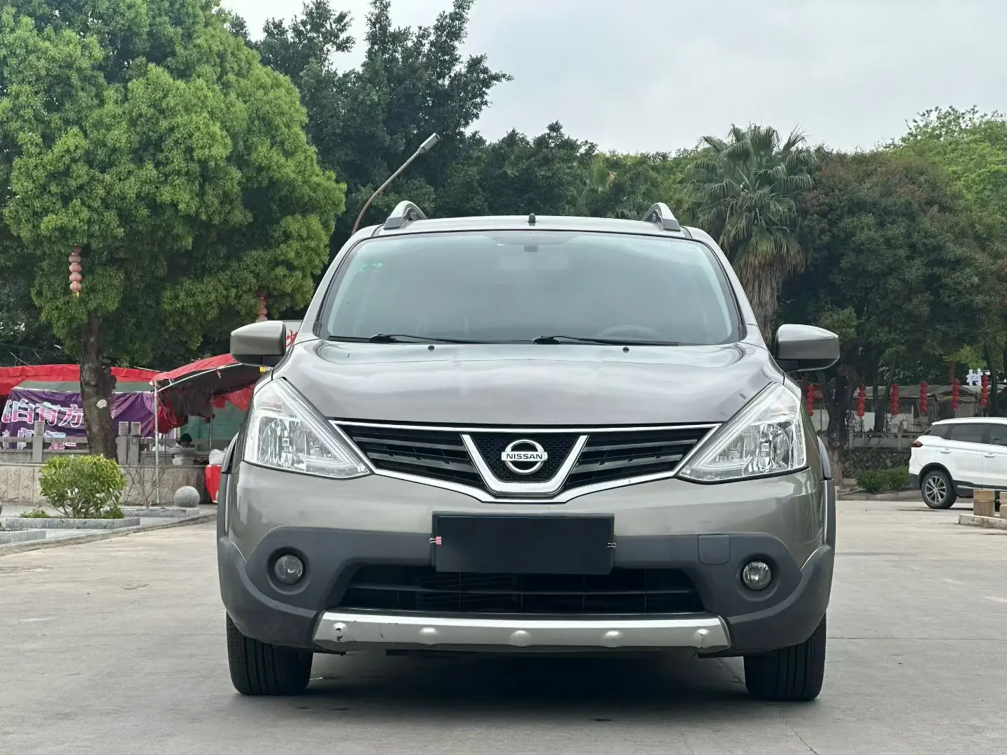 Nissan Li Wei  из Китая