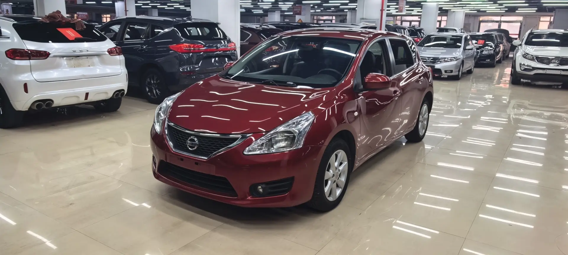 Nissan Tiida  из Китая