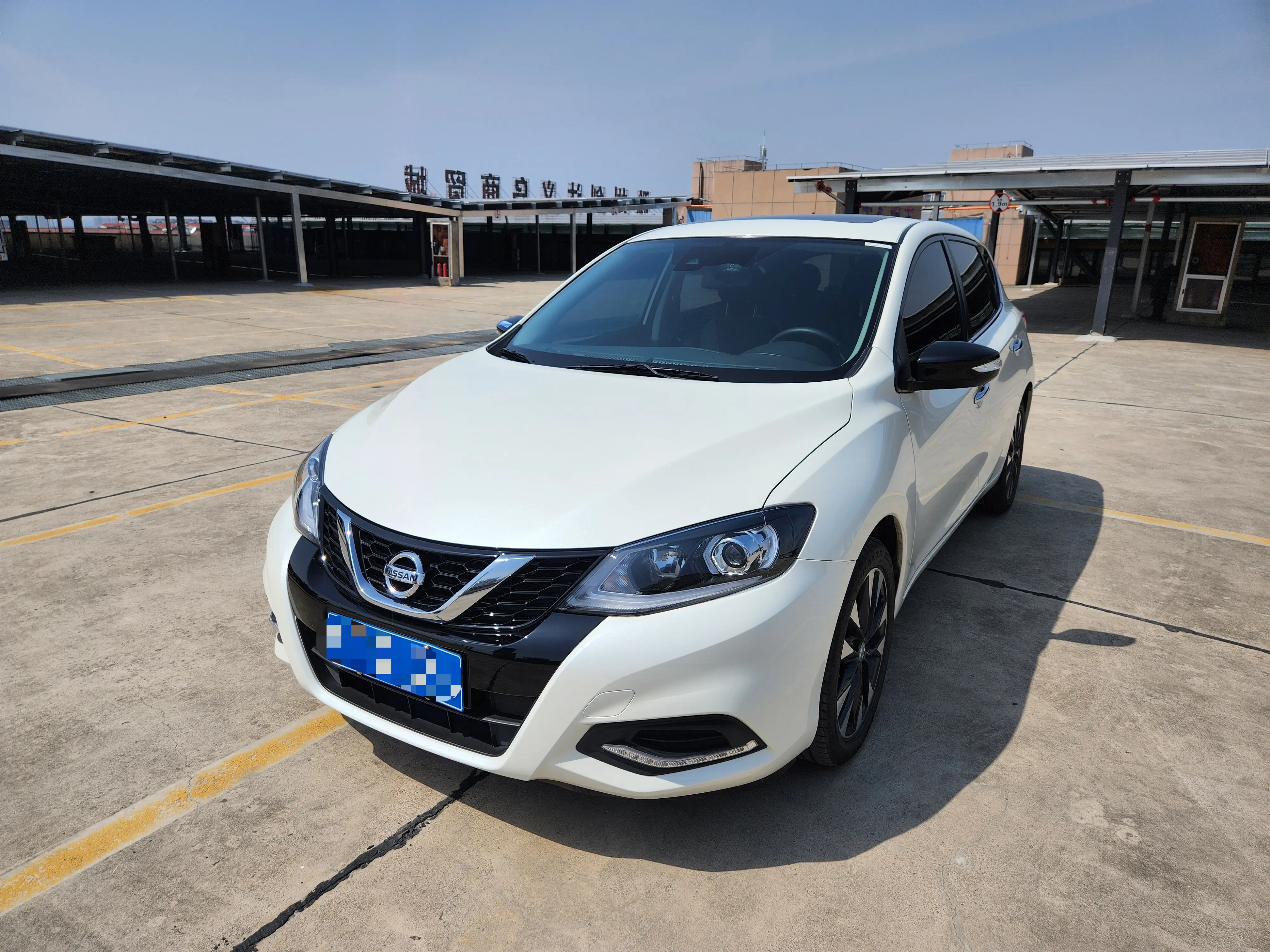 Nissan Tiida
