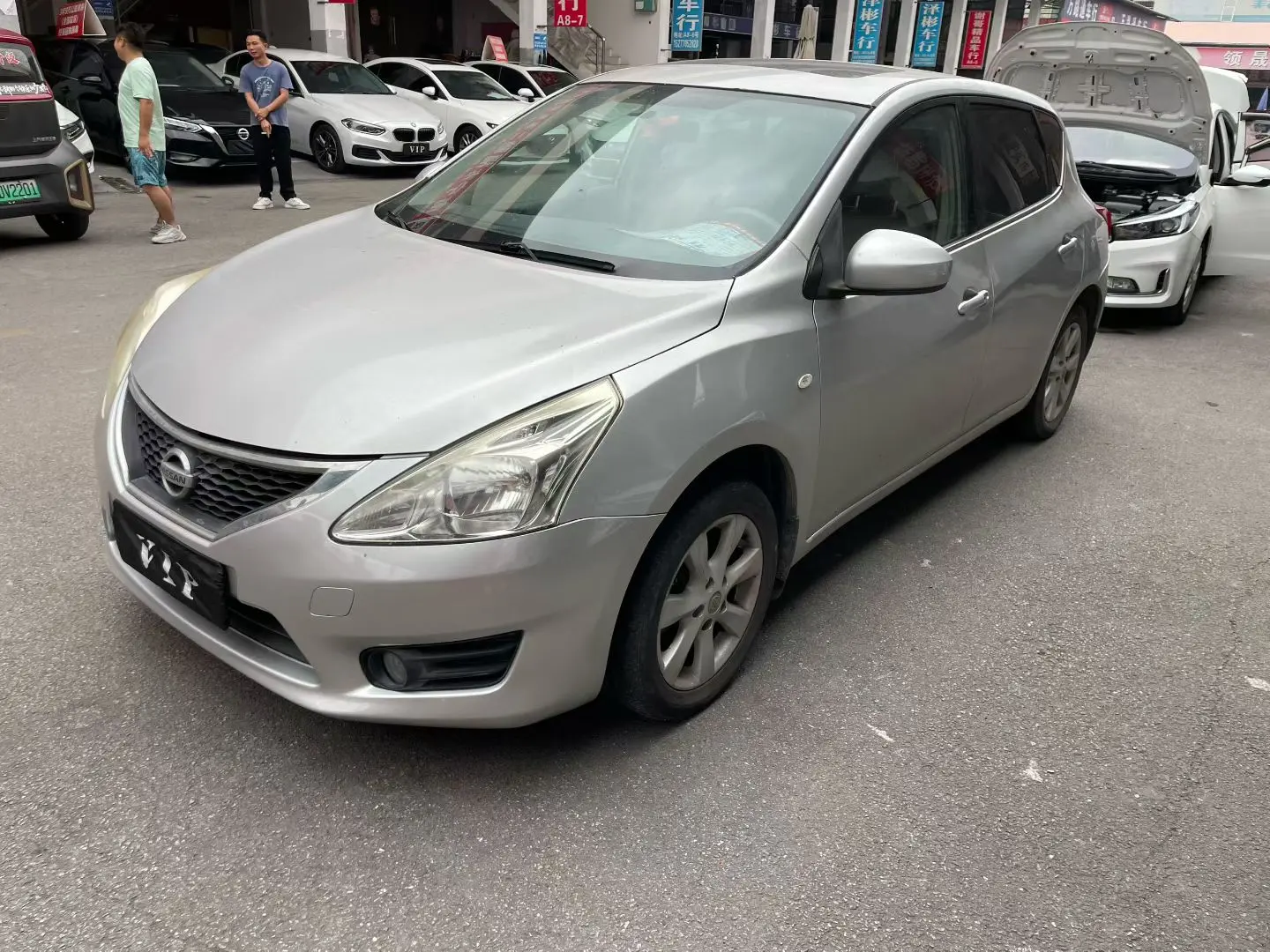 Nissan Tiida  из Китая