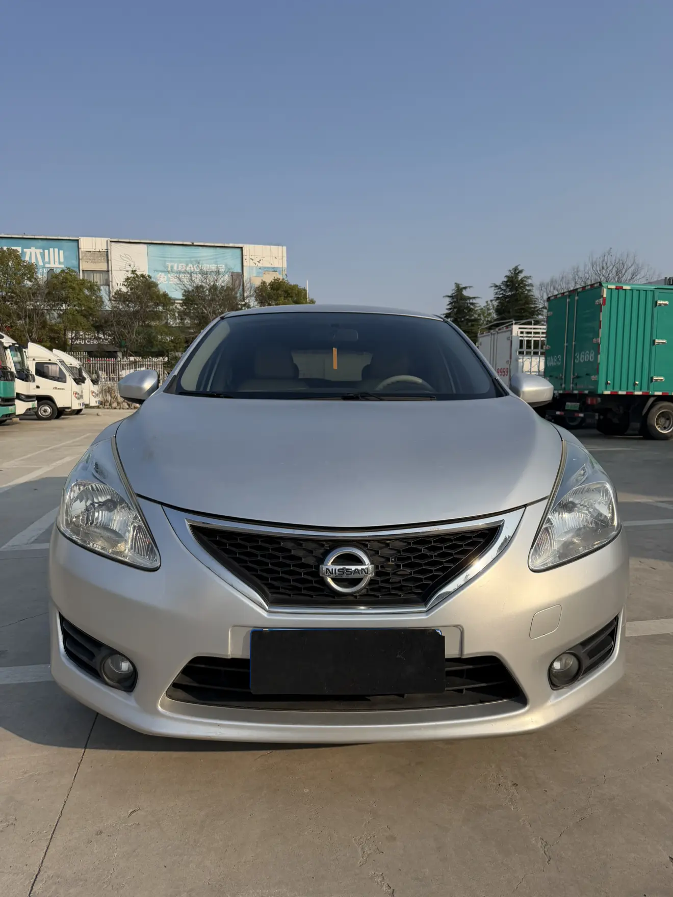 Nissan Tiida  из Китая