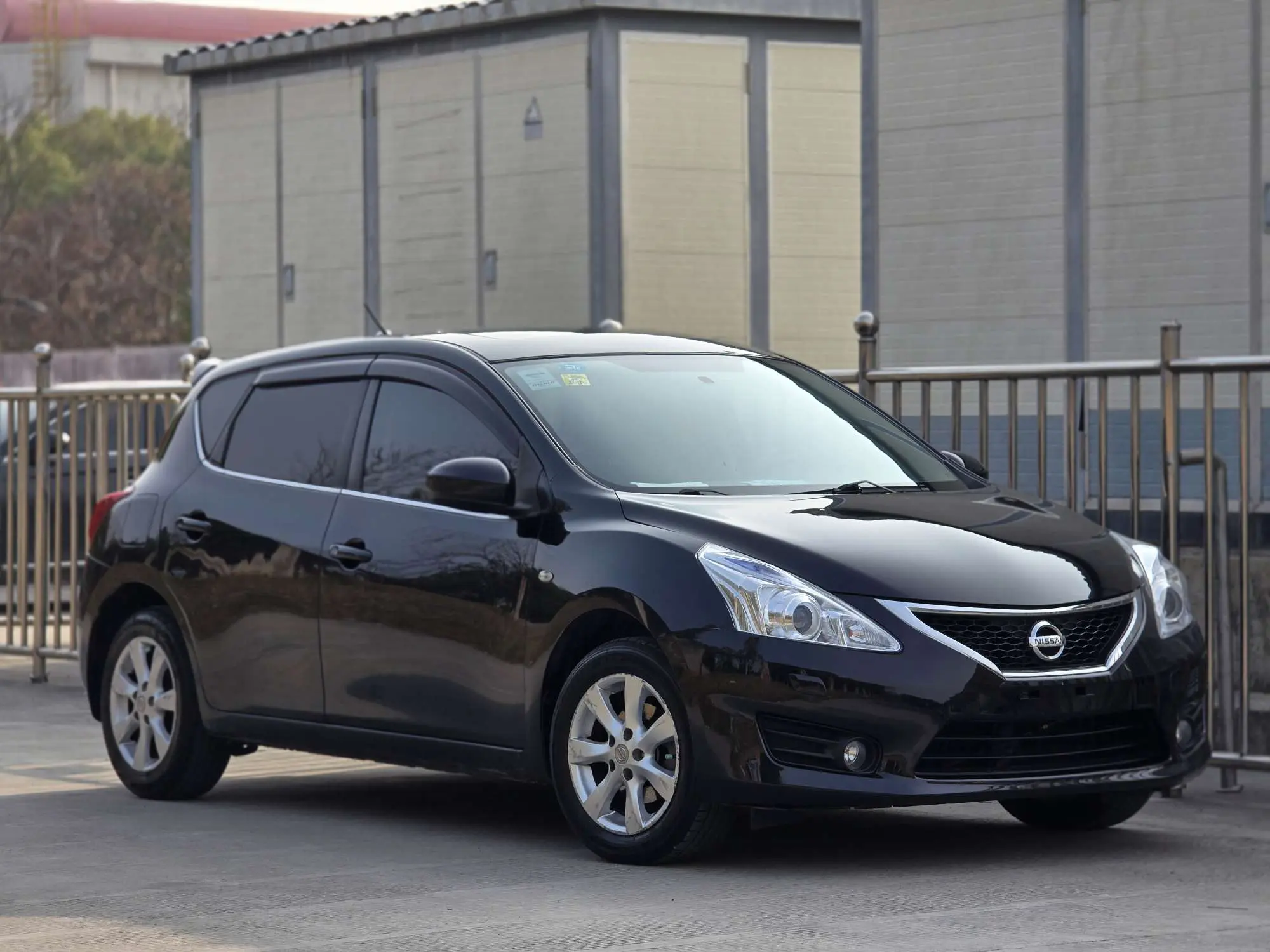 Nissan Tiida  из Китая