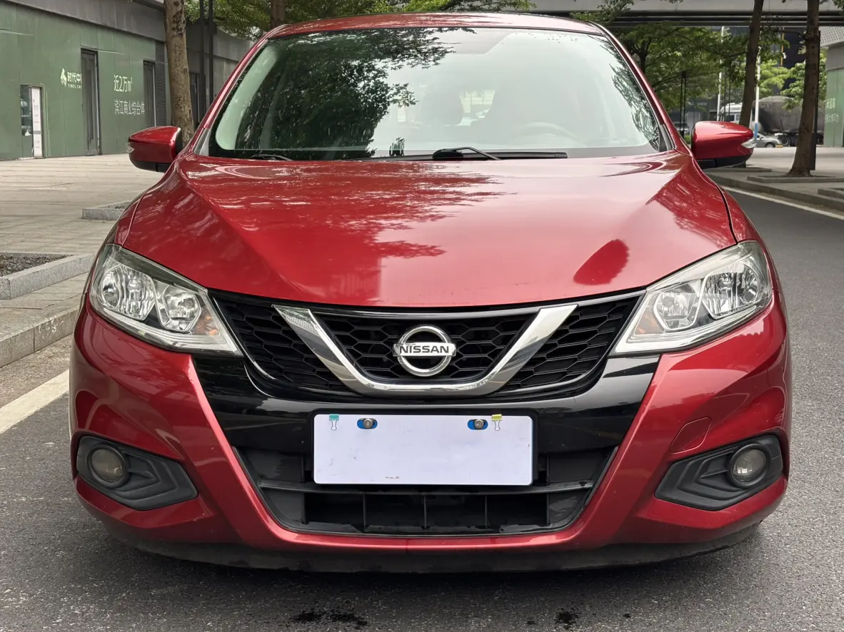 Nissan Tiida  из Китая