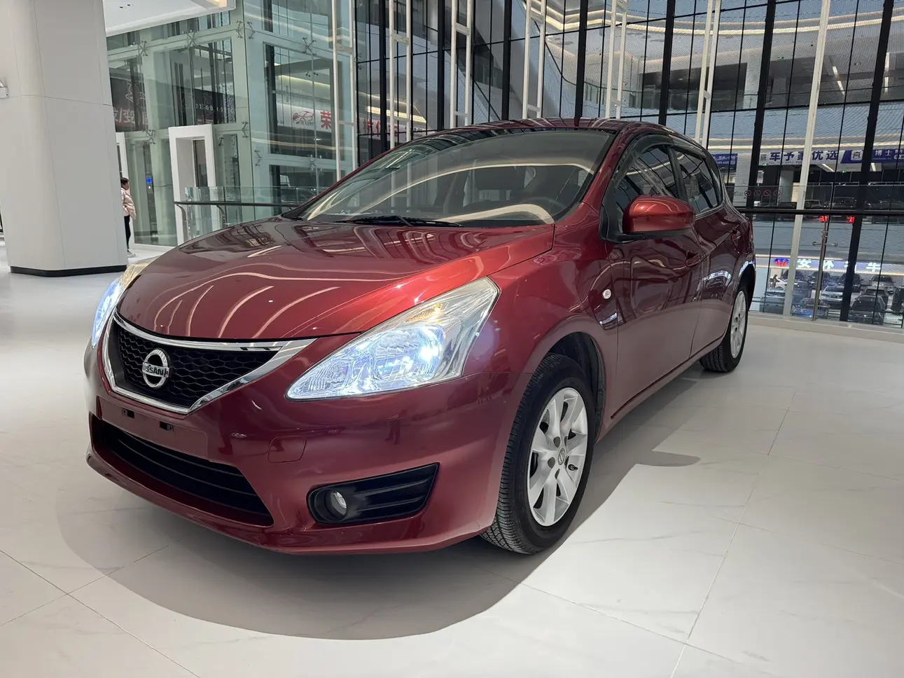 Nissan Tiida  из Китая