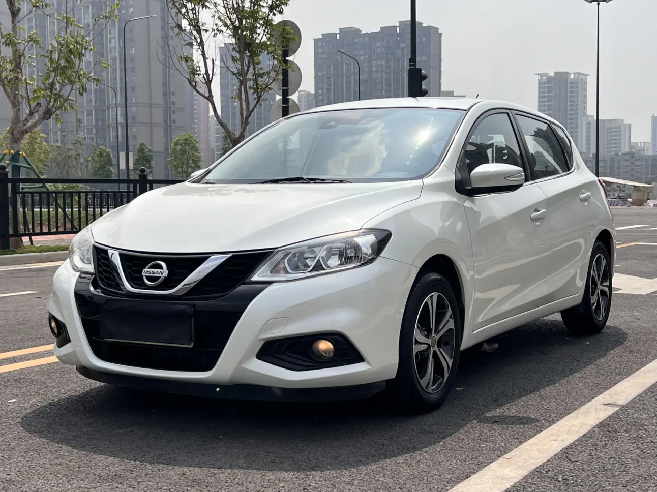 Nissan Tiida  из Китая