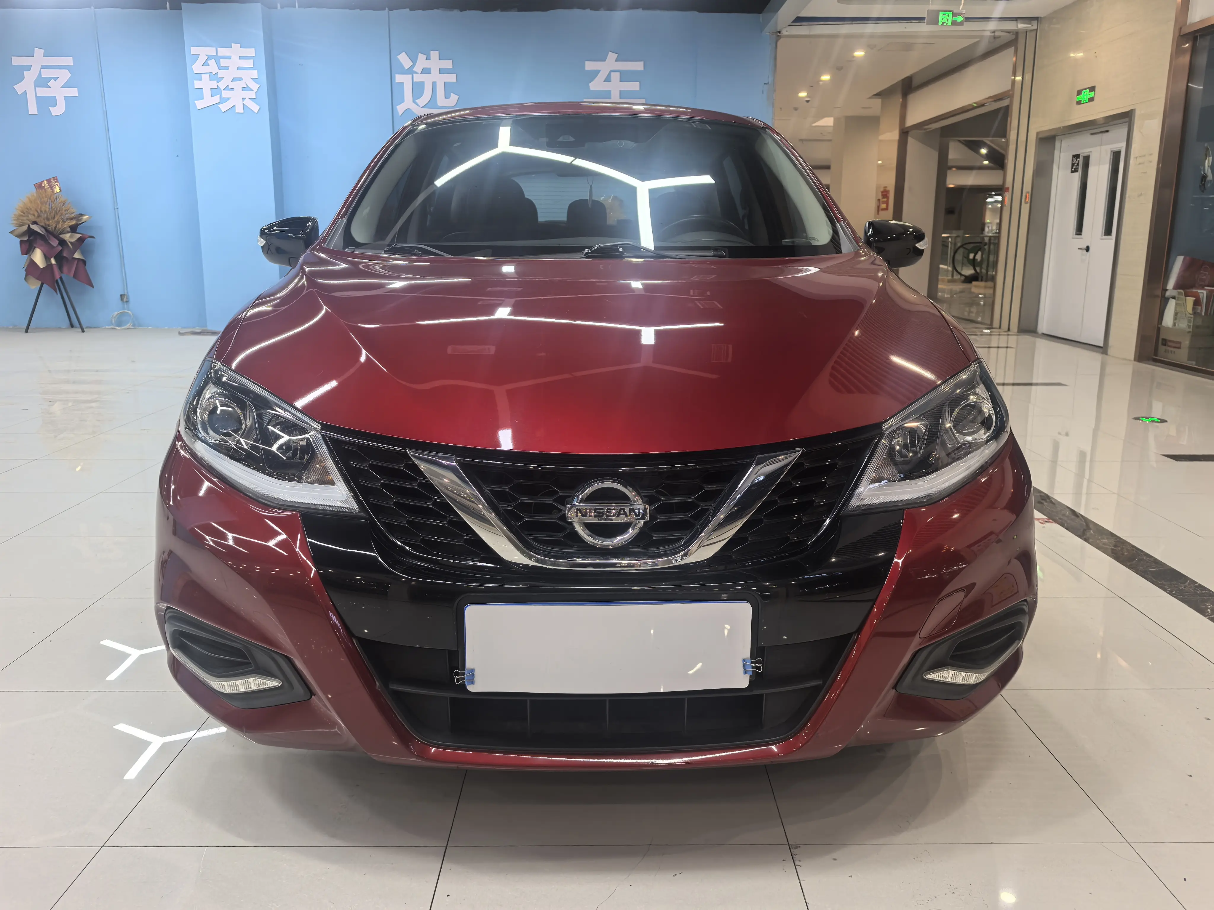 Nissan Tiida  из Китая