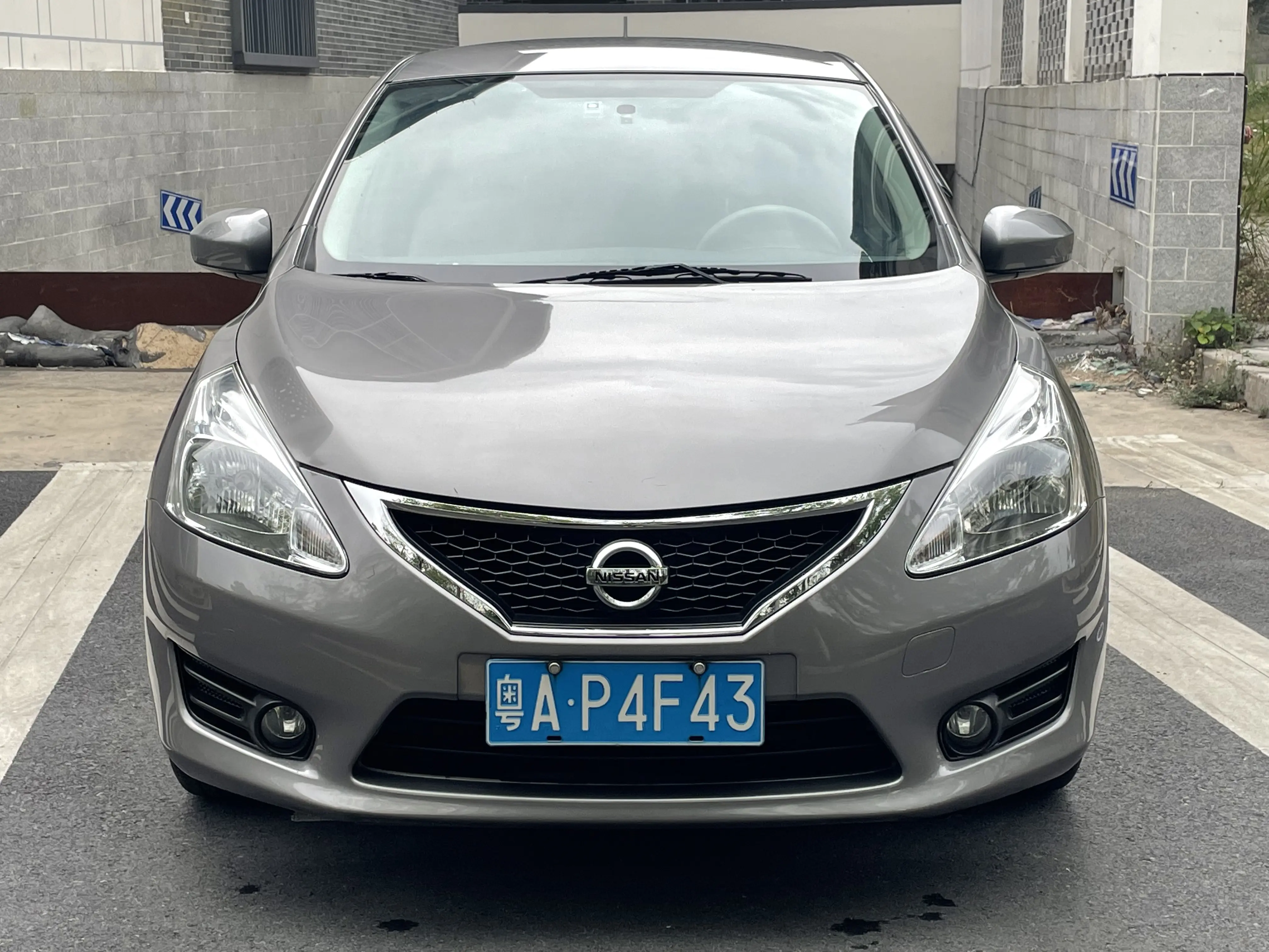 Nissan Tiida  из Китая