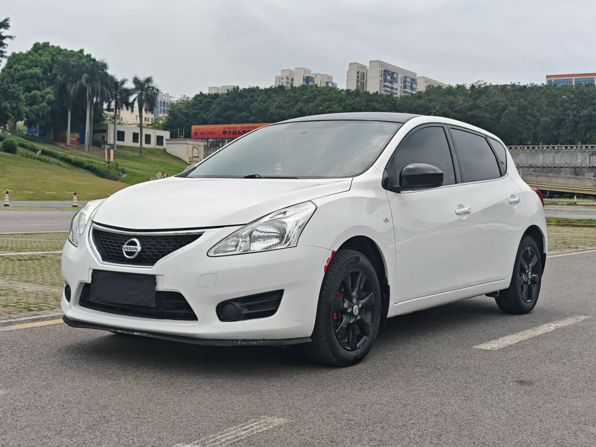 Nissan Tiida  из Китая