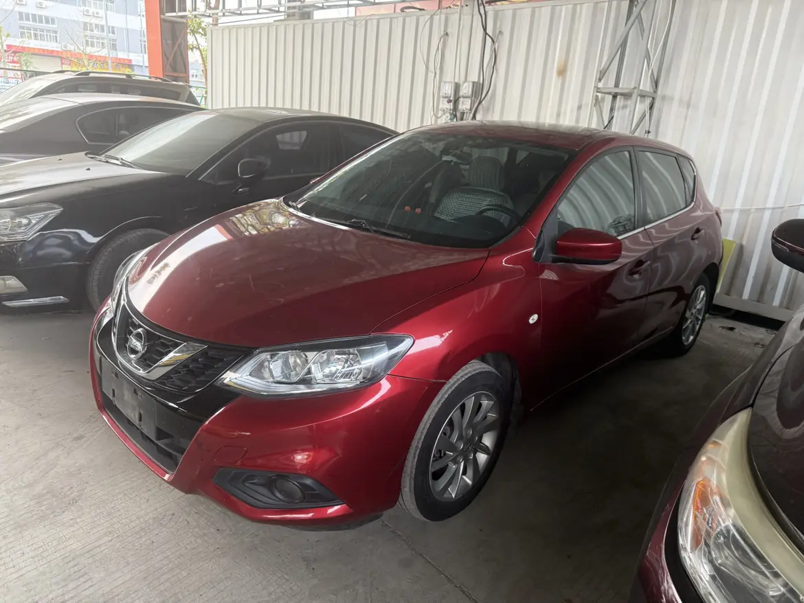 Nissan Tiida  из Китая