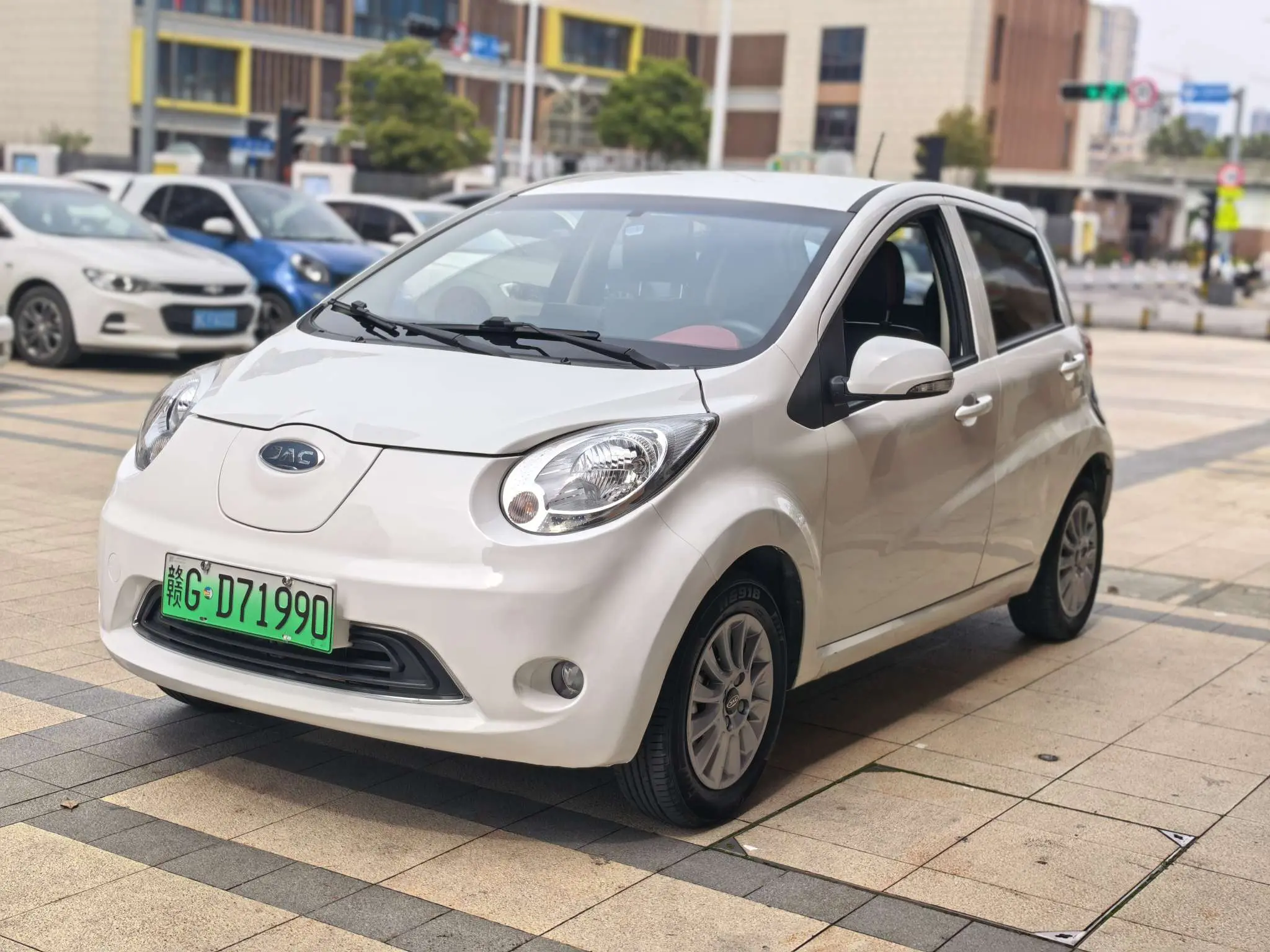 Jiangxi JAC iEV6E  из Китая