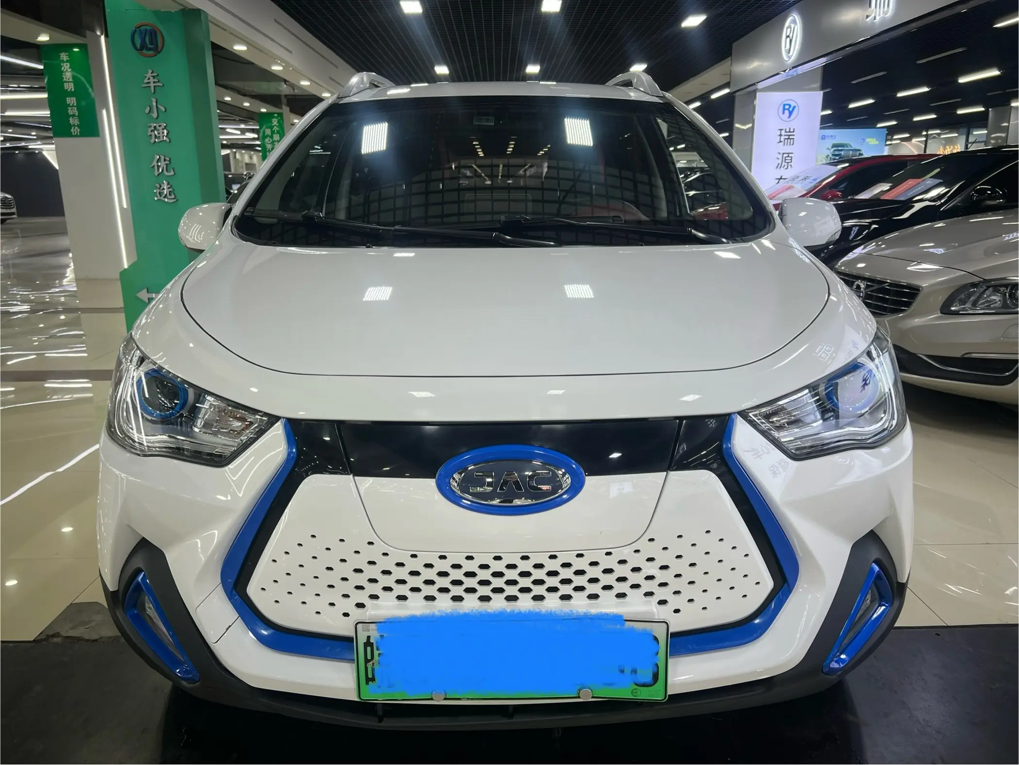 Jiangxi JAC iEV6E  из Китая