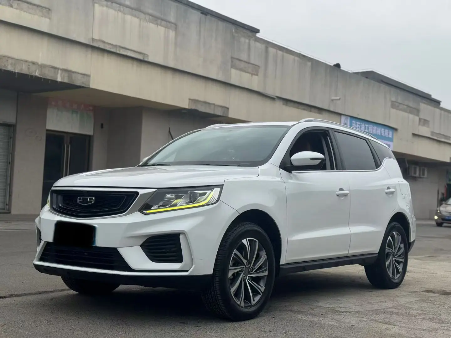 Geely Vision X6