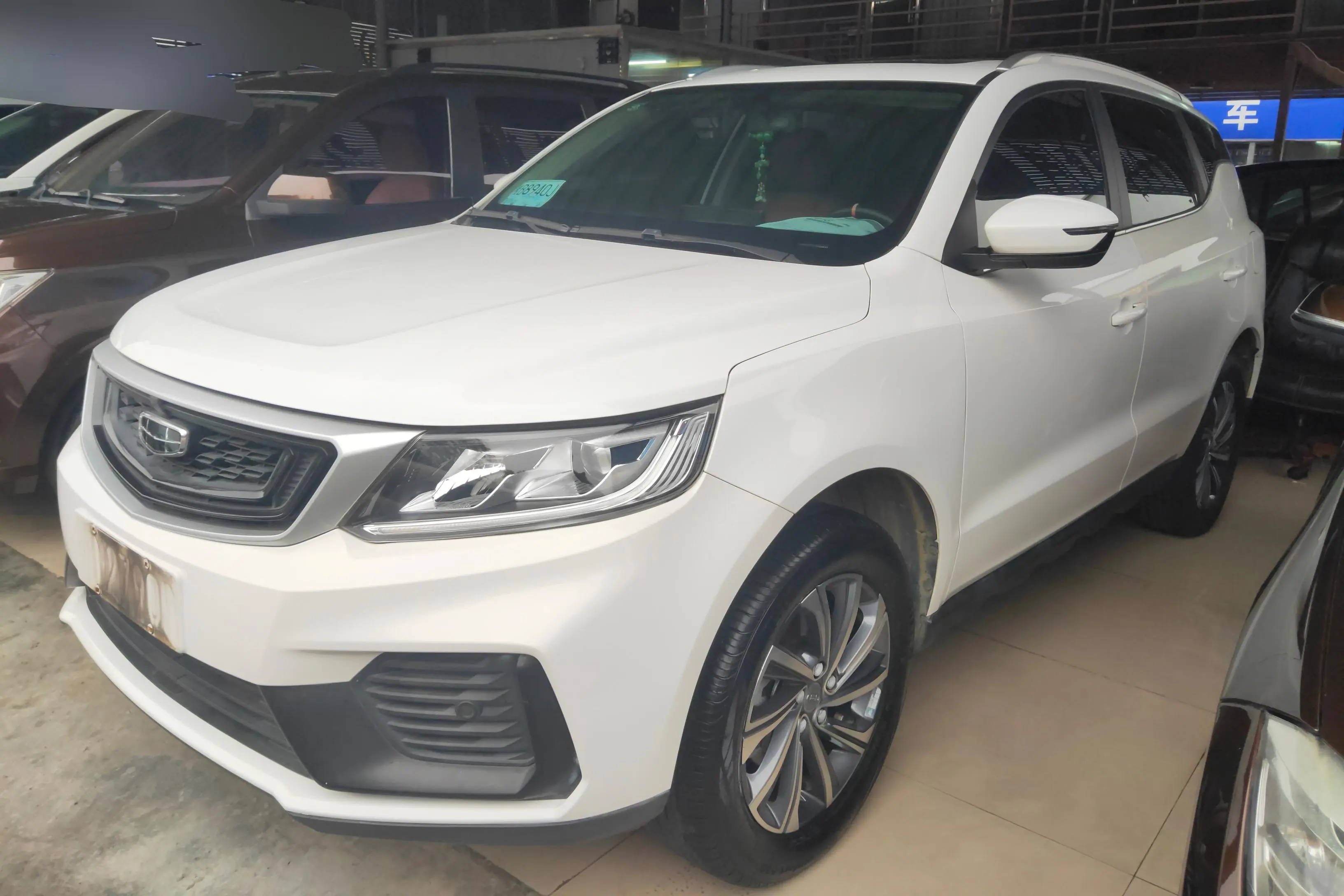 Geely Vision X6