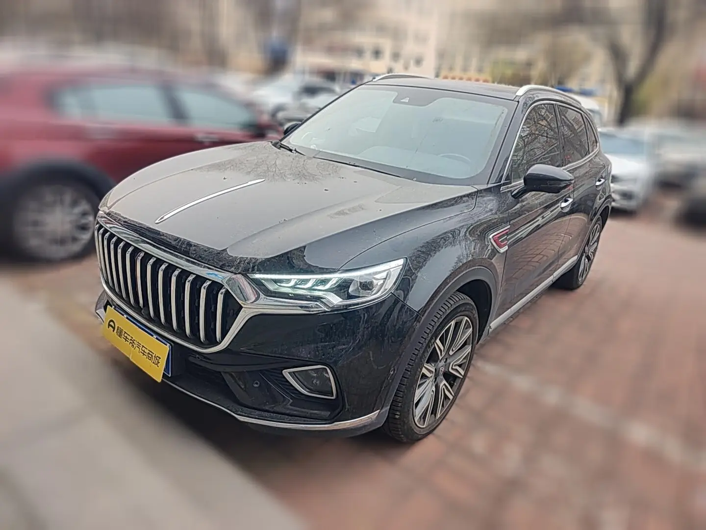 Hongqi HS5