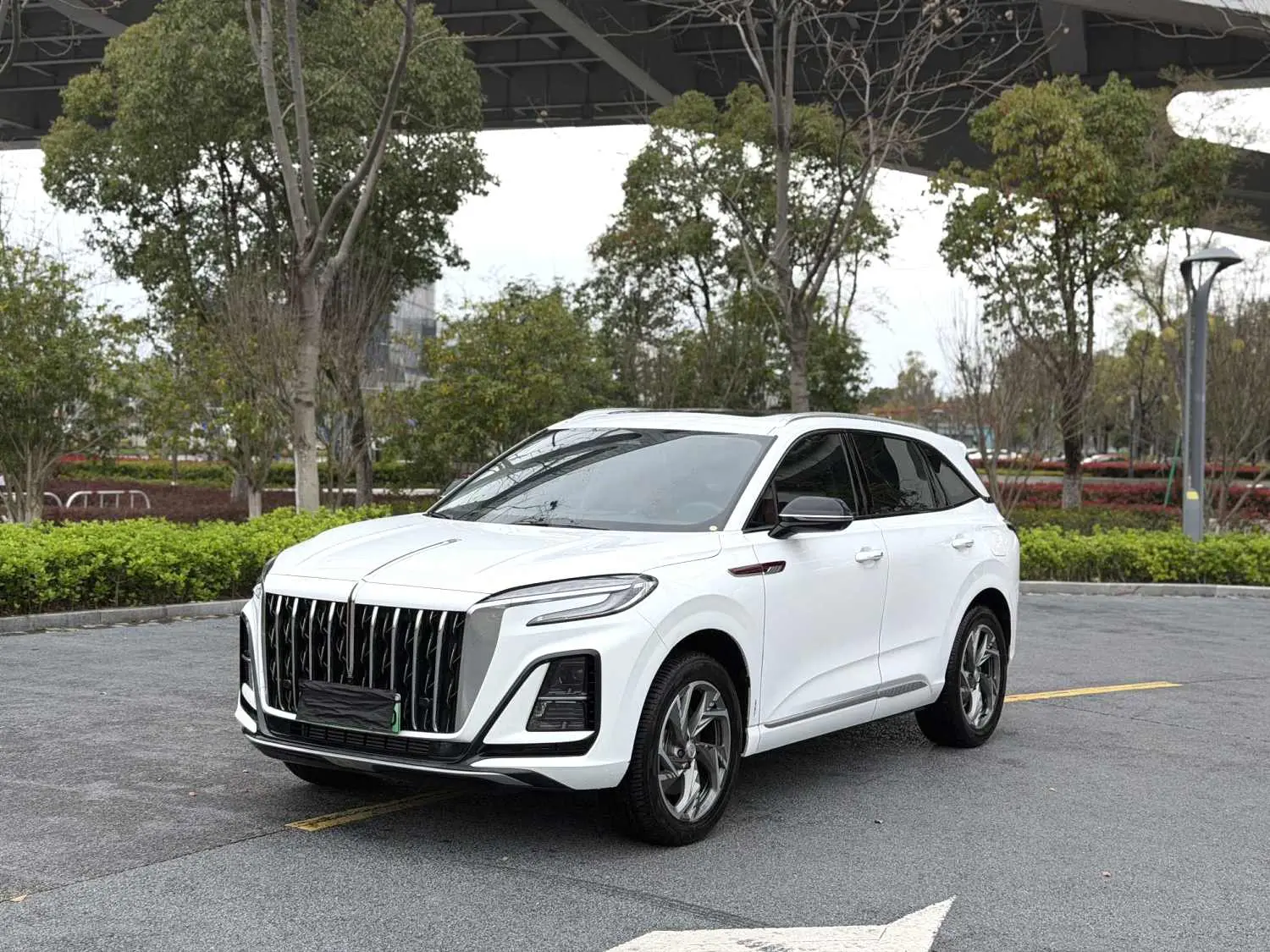 Hongqi HS3 PHEV  из Китая