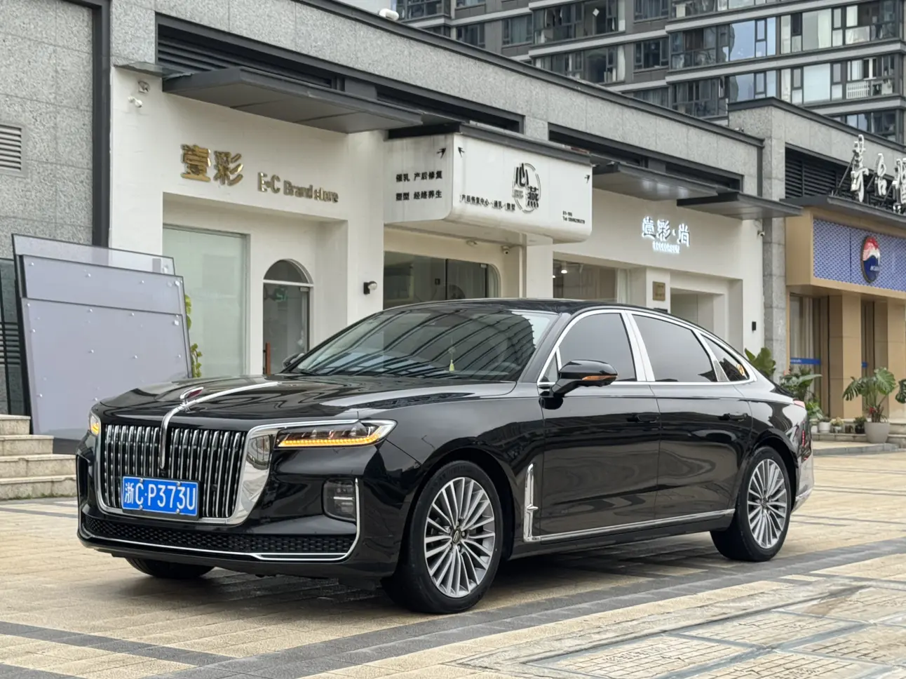 Hongqi H9  из Китая