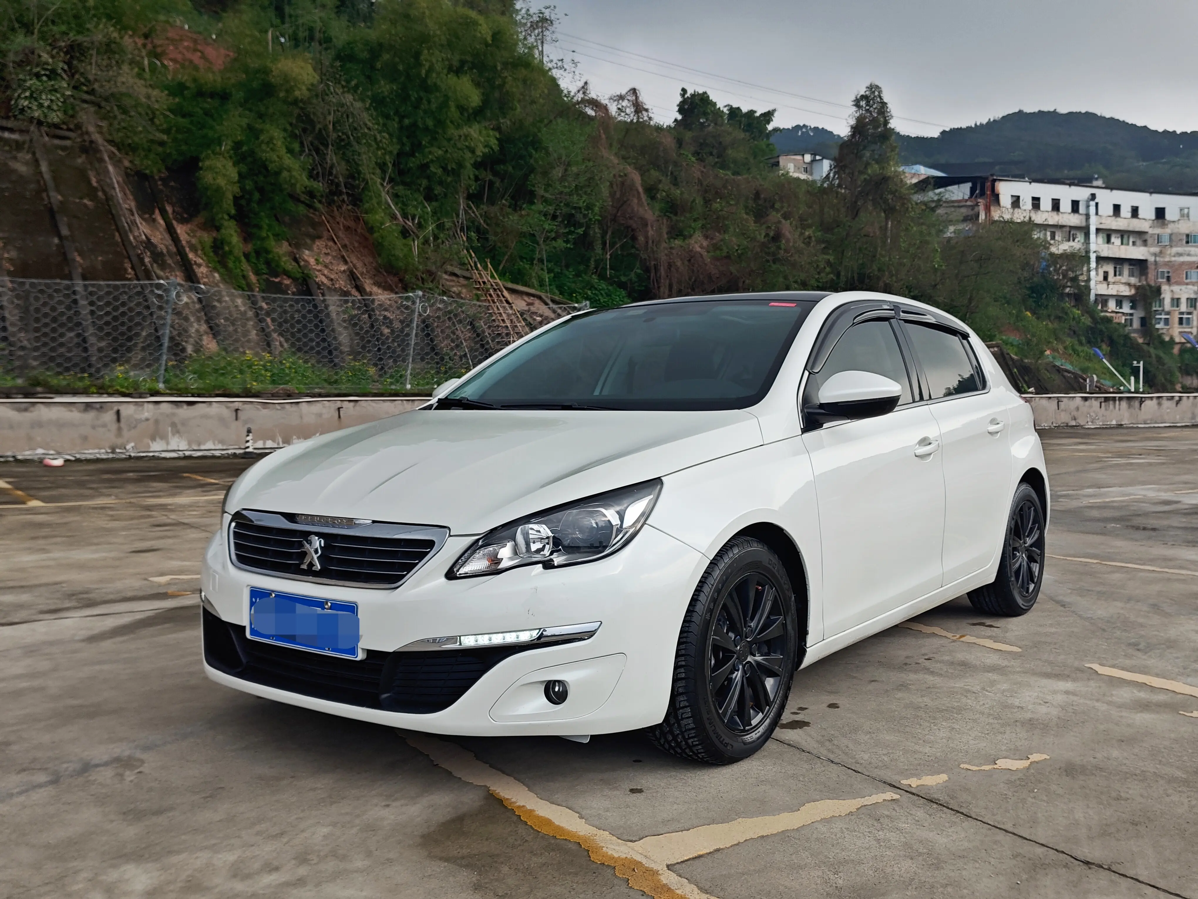 Peugeot 308S  из Китая