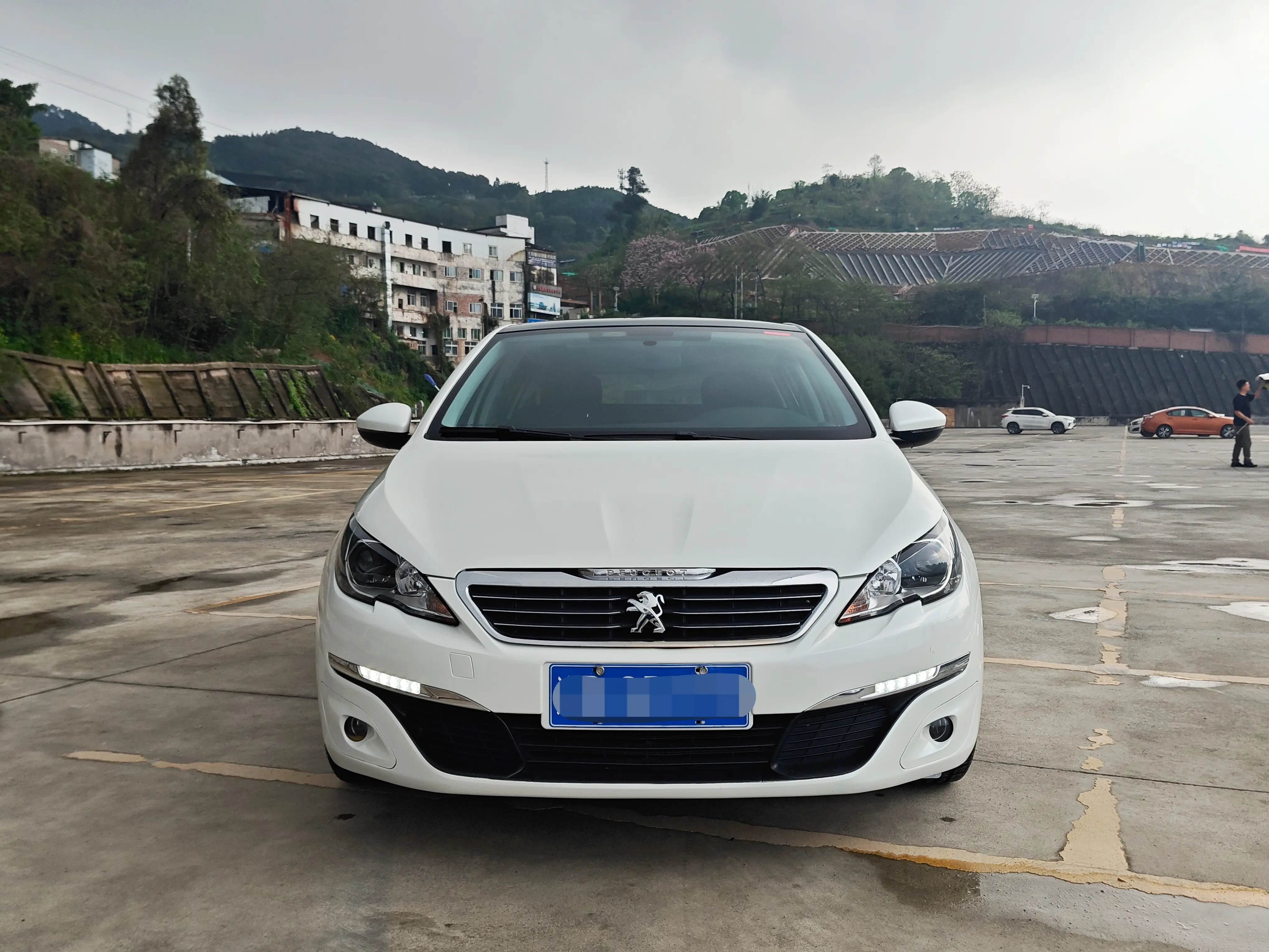Peugeot 308S  из Китая
