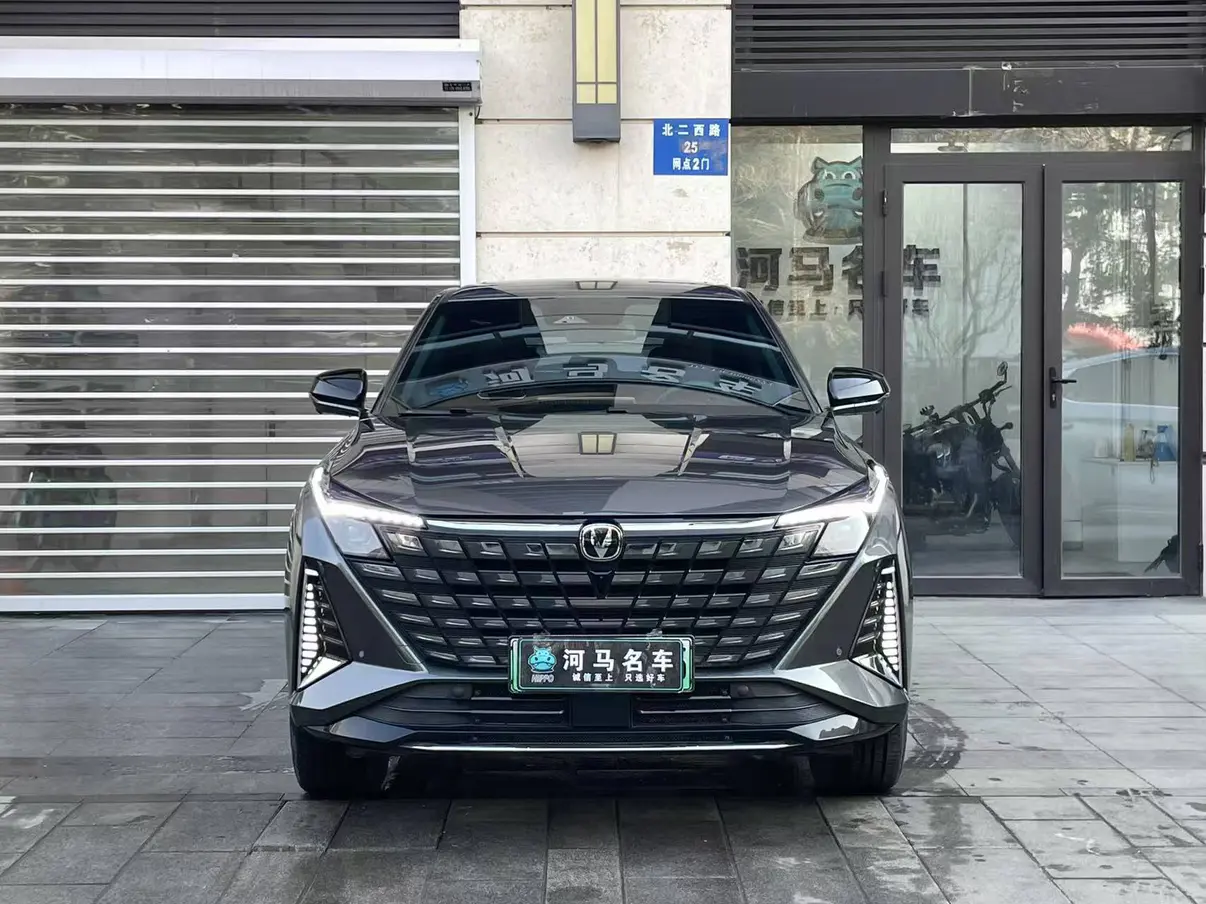 Changan UNI-Z PHEV  из Китая