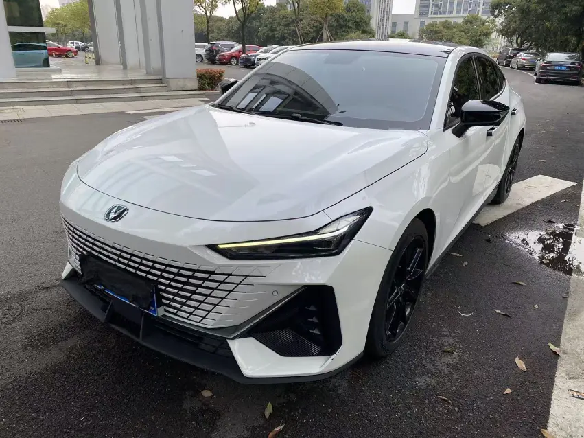 Changan UNI-V  из Китая