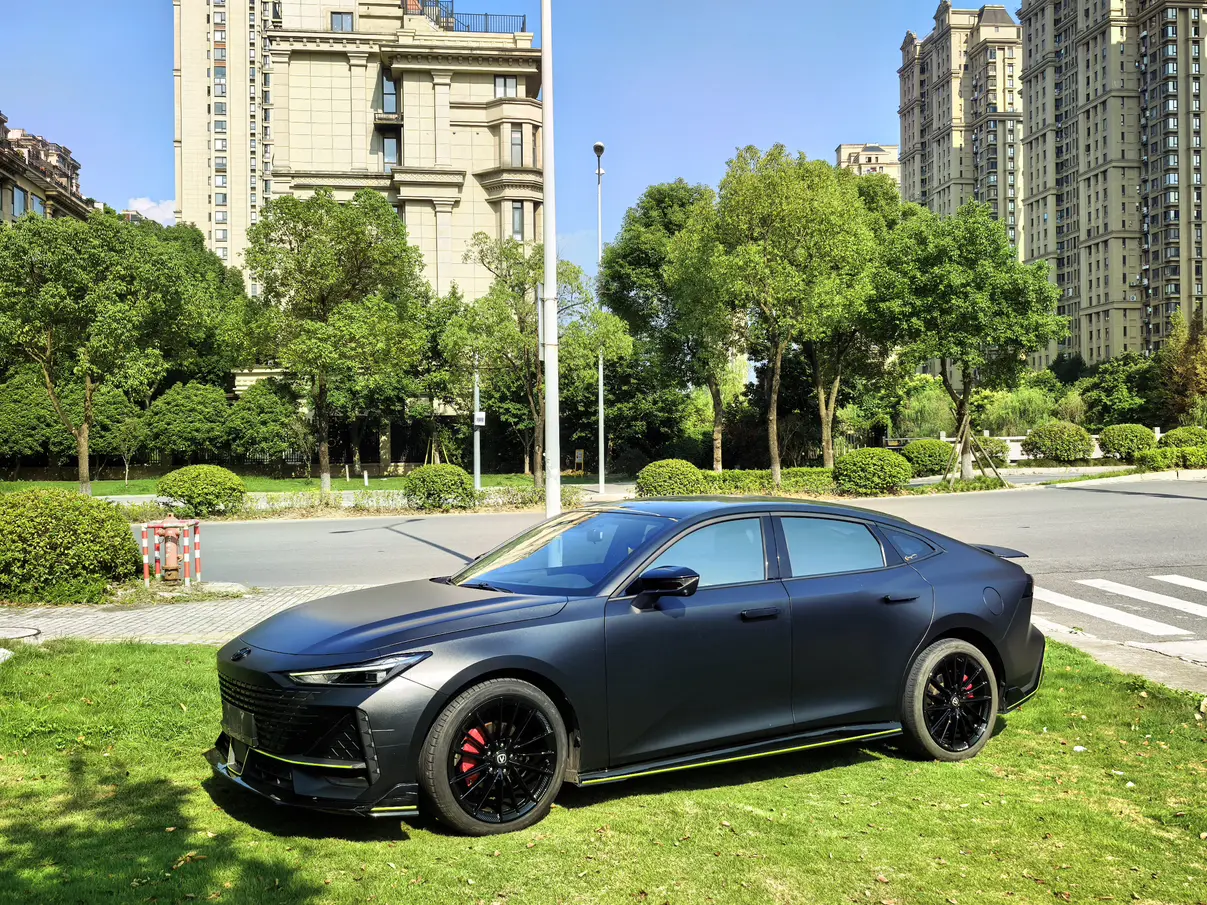 Changan UNI-V  из Китая