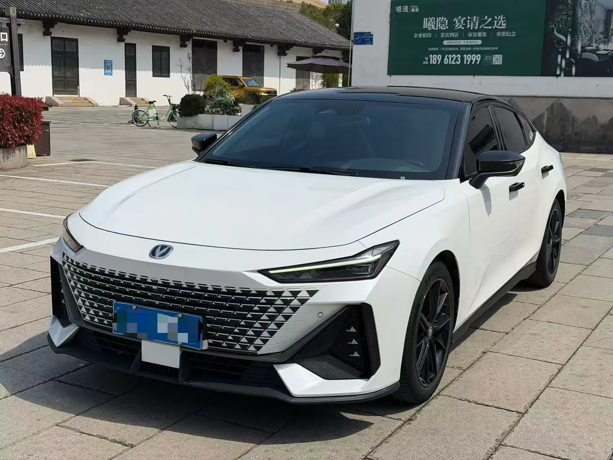 Changan UNI-V  из Китая