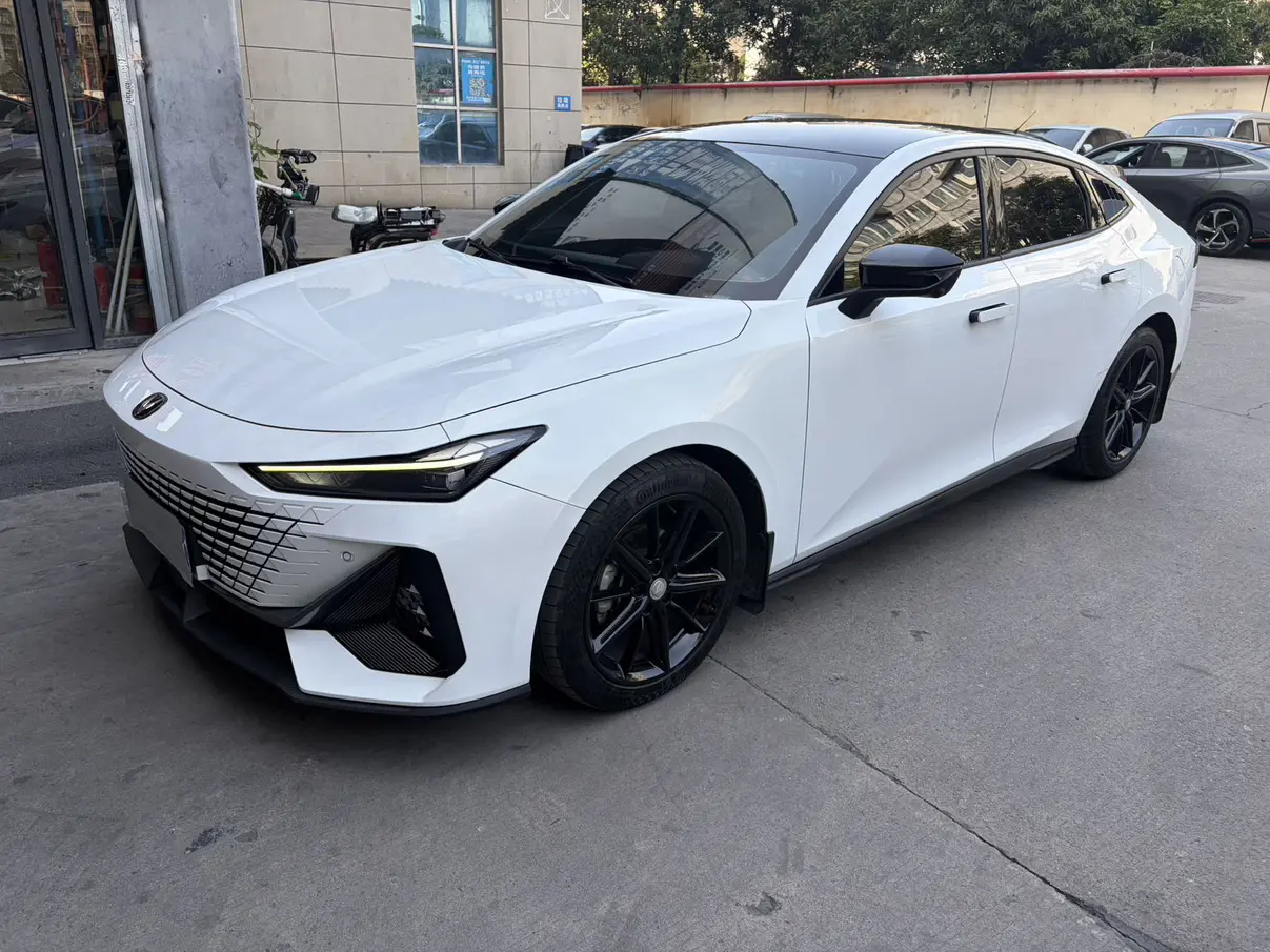 Changan UNI-V  из Китая