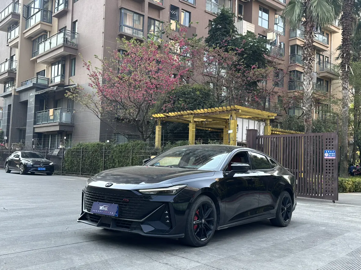 Changan UNI-V  из Китая