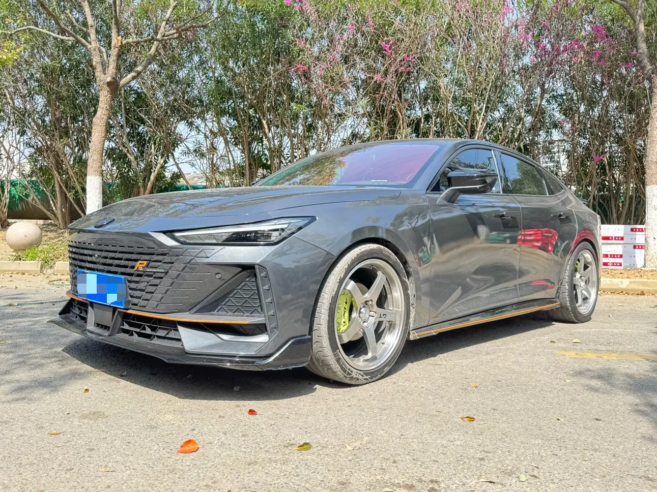 Changan UNI-V  из Китая