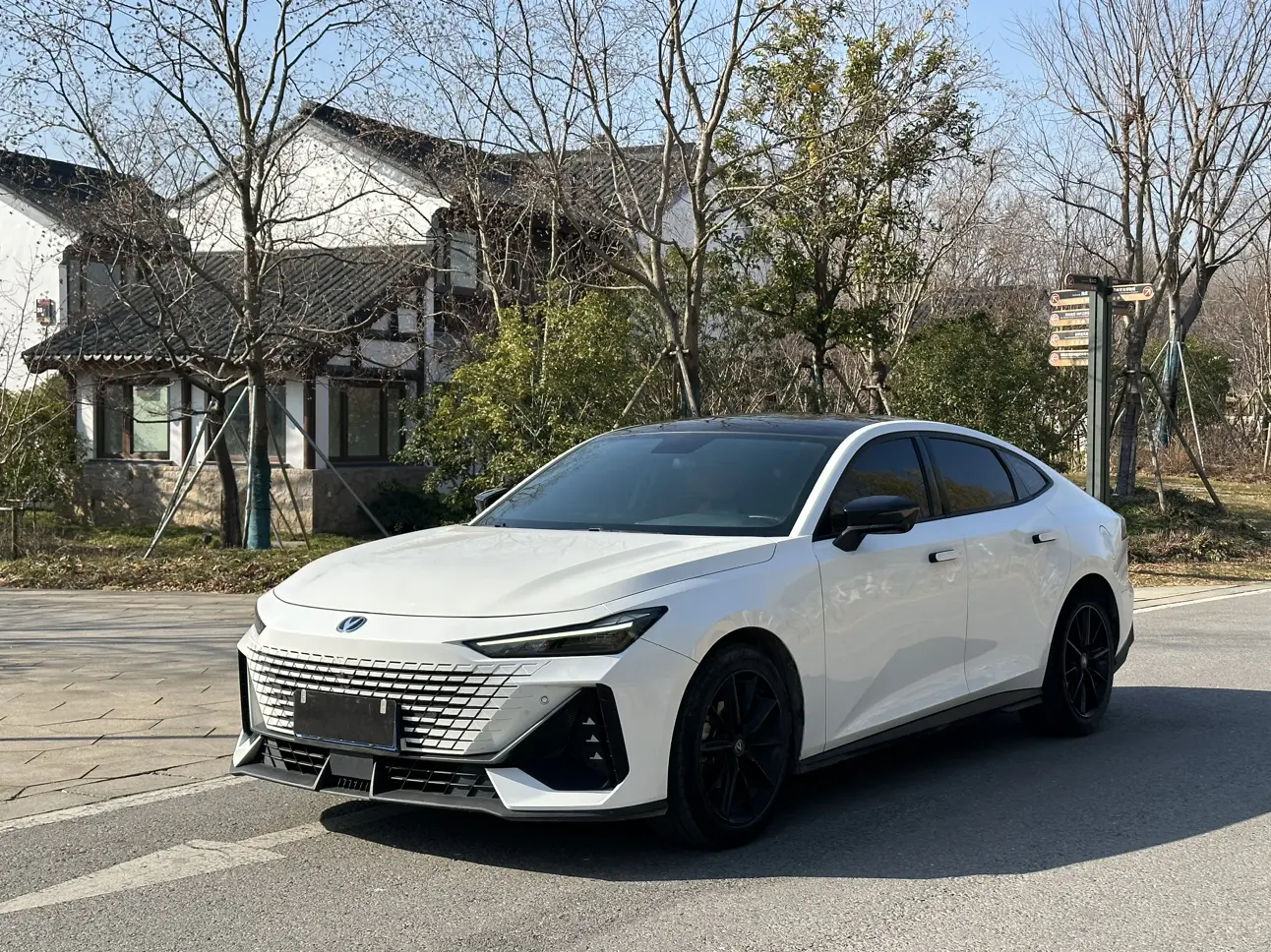 Changan UNI-V  из Китая