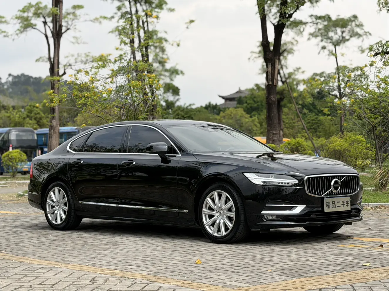 Volvo S90
