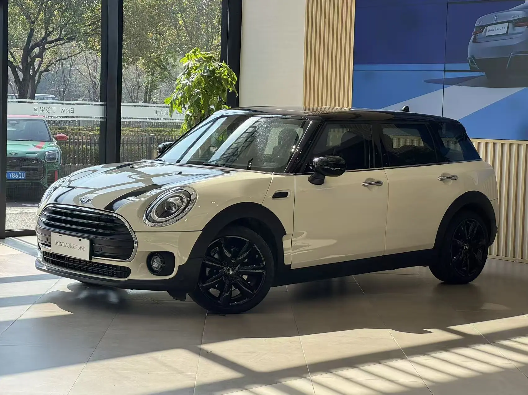MINI CLUBMAN