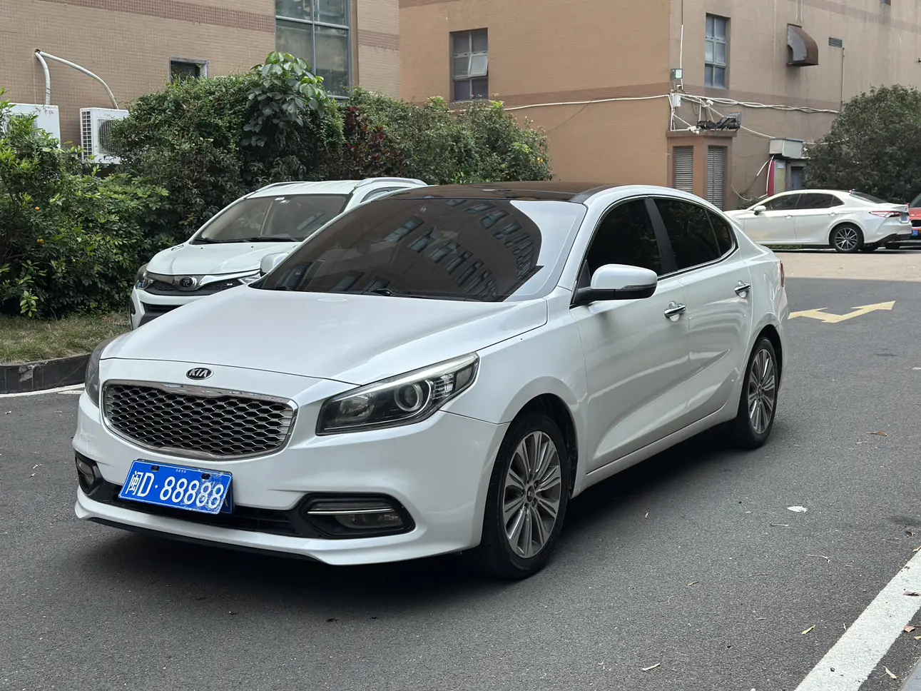 Kia K4
