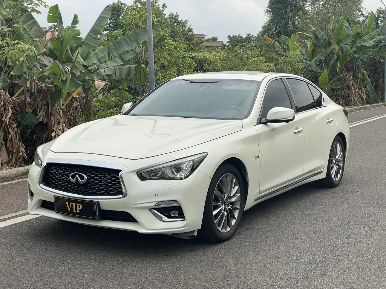 Infiniti Q50L