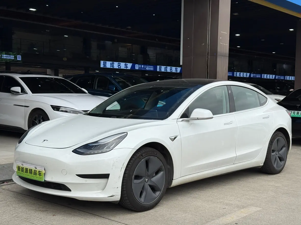 Tesla Model 3  из Китая