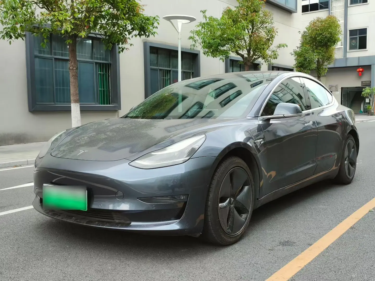 Tesla Model 3  из Китая